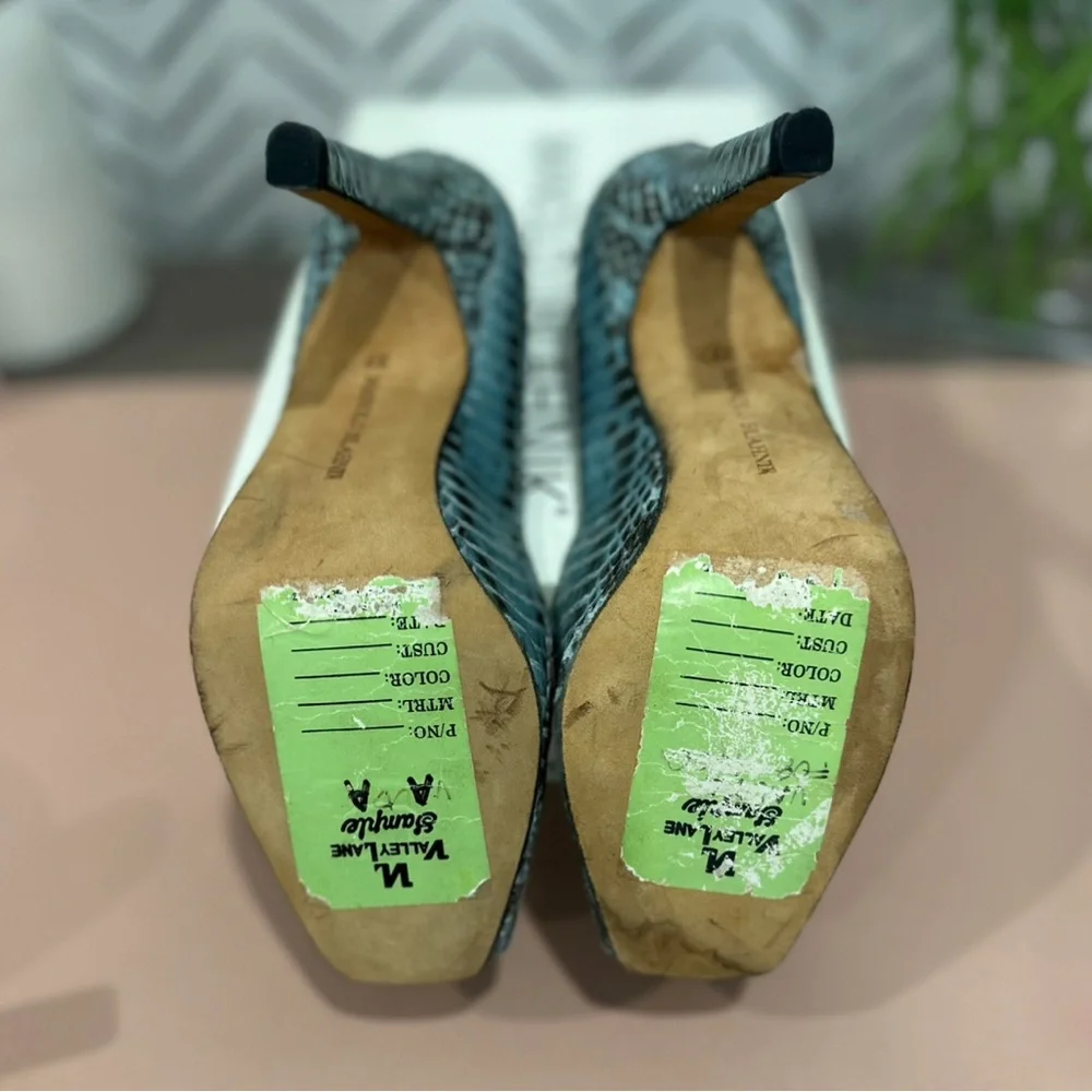 Manolo Blahnik Teal Snake-Print Open-Toe Stiletto Heels - Picture 3 of 10